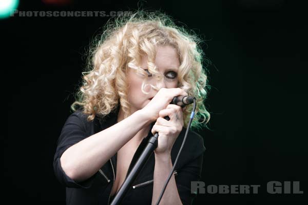 GOLDFRAPP - 2005-08-26 - SAINT CLOUD - Domaine National - Scene de la Cascade - 